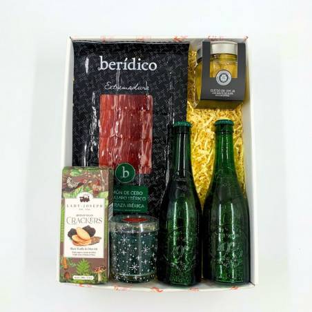 Cesta con Detalles Navideños