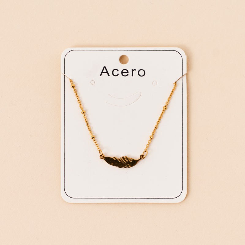 Colgante de acero dorado, modelo Pluma image number null