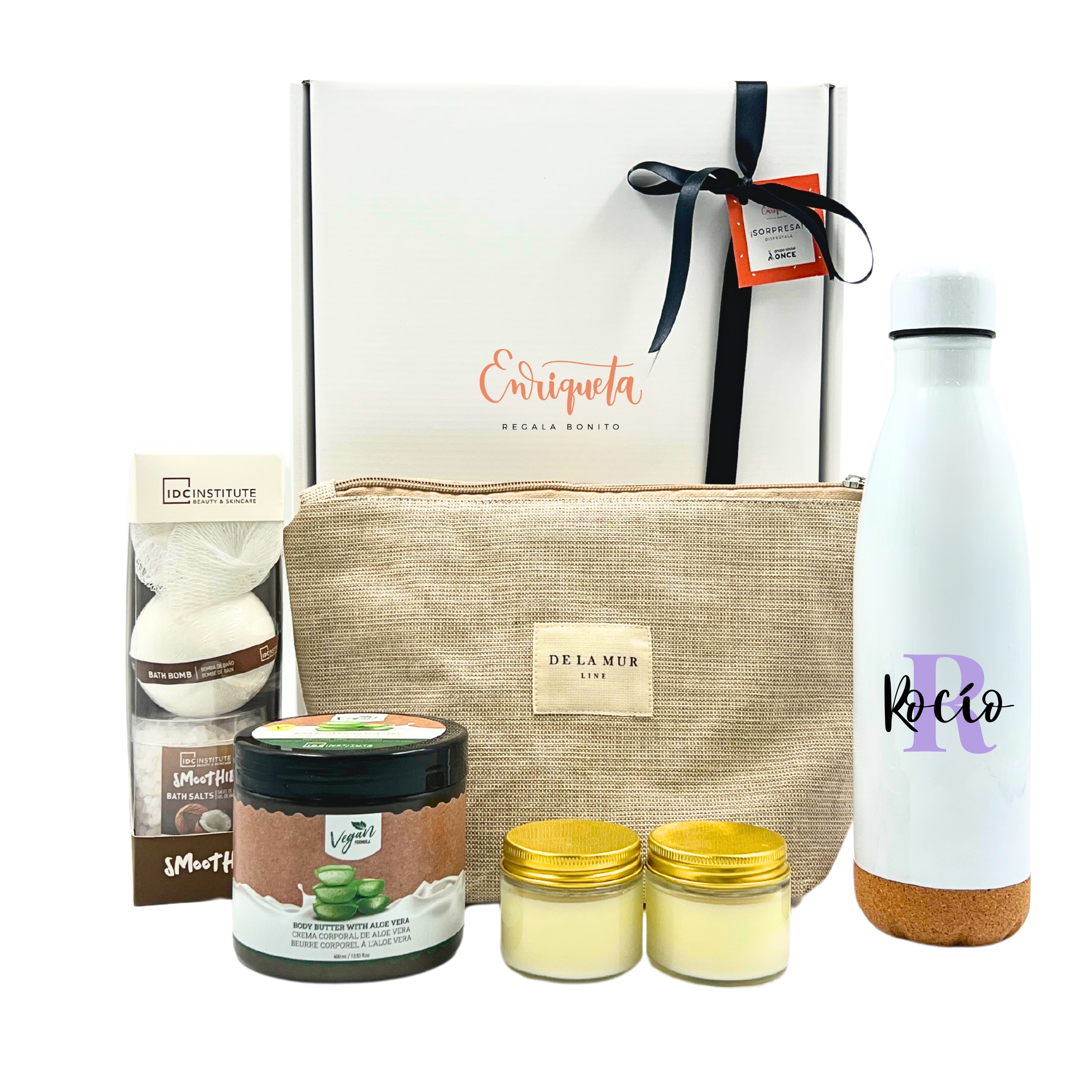 Caja de regalo blanca y lazo negro con botella térmica personalizada con tu nombre, neceser beige de la Mur, crema corporal, dos velas, bomba, sales y esponja de baño image number null