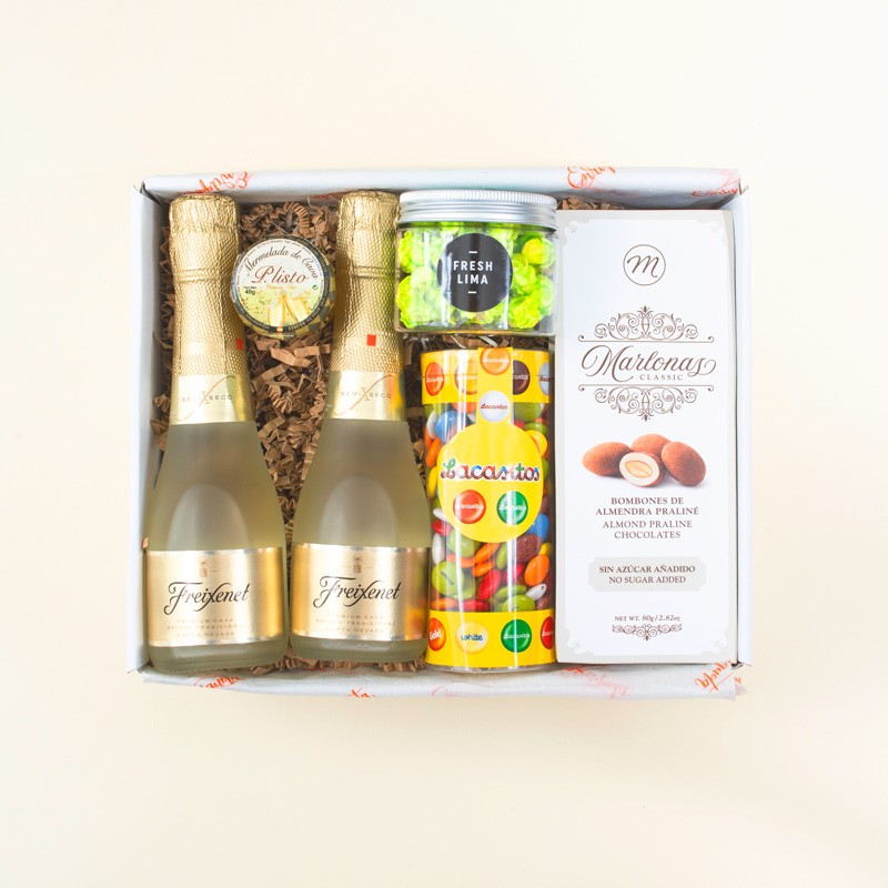 Original Regalo de Cumpleaños con Dulces y Cava image number null