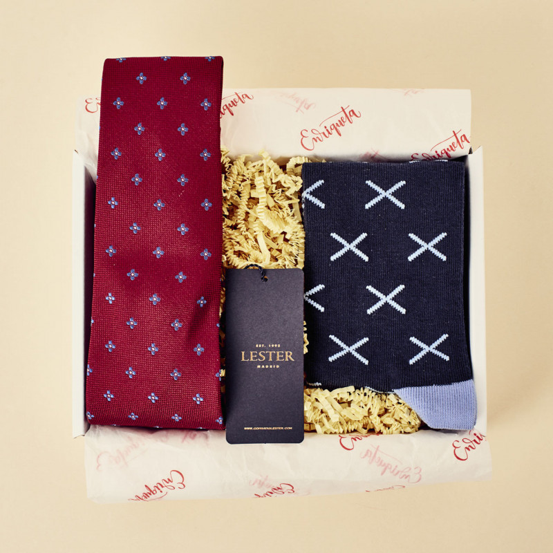 Corbata + Socketines image number null