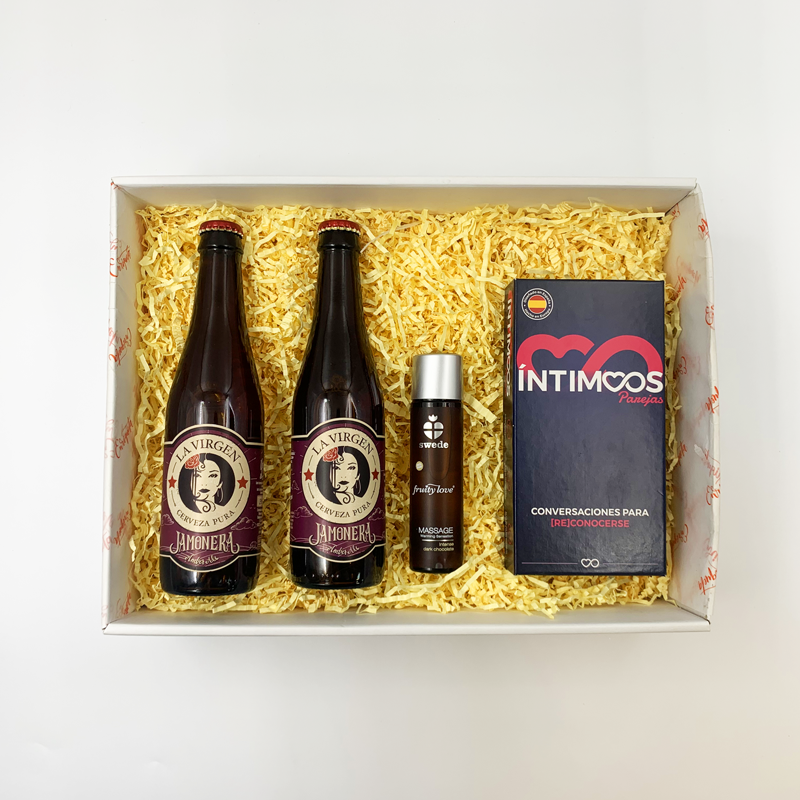 Cervezas y Juegos en Pareja image number null