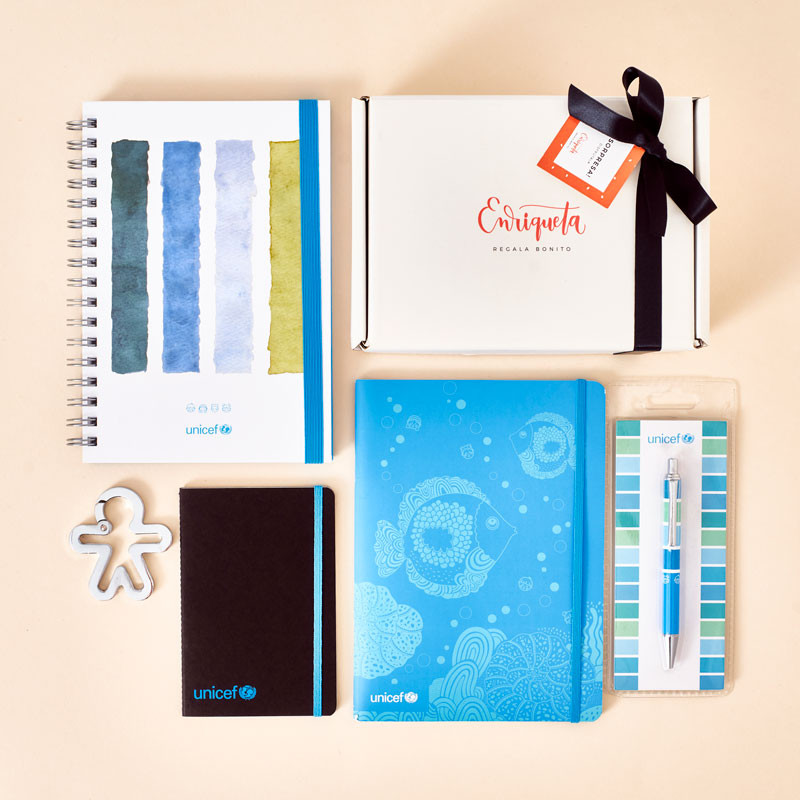 Kit Regalo solidario UNICEF con papelería bonita image number null