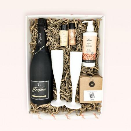 Cesta San Valentín Romántica con Cava